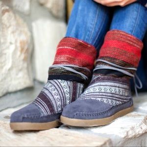 Tom’s fleece lined Nepal boots